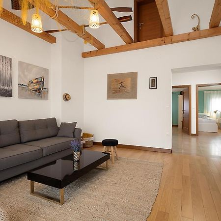 Apartments Cesare With Shared Pool Ližnjan المظهر الخارجي الصورة