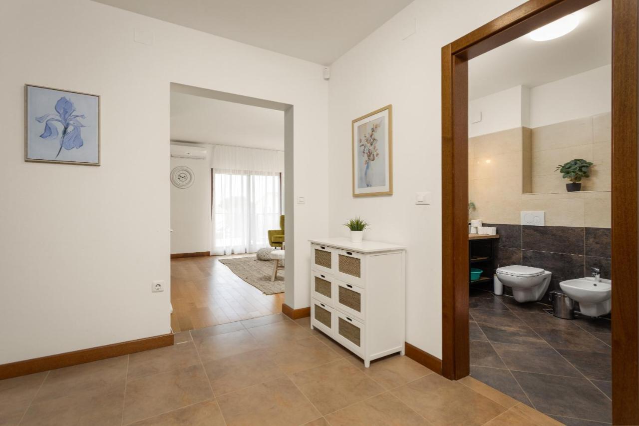 Apartments Cesare With Shared Pool Ližnjan المظهر الخارجي الصورة