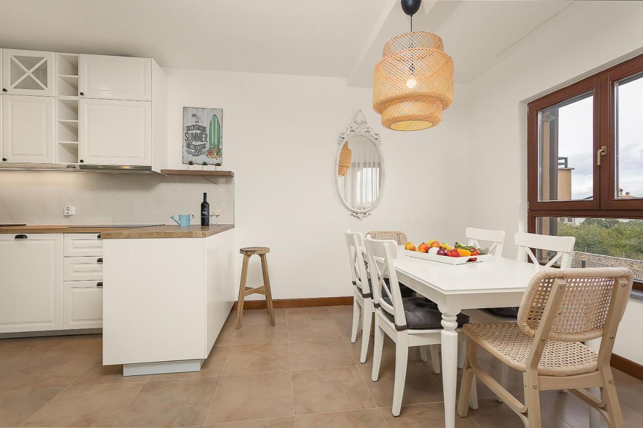 Apartments Cesare With Shared Pool Ližnjan المظهر الخارجي الصورة
