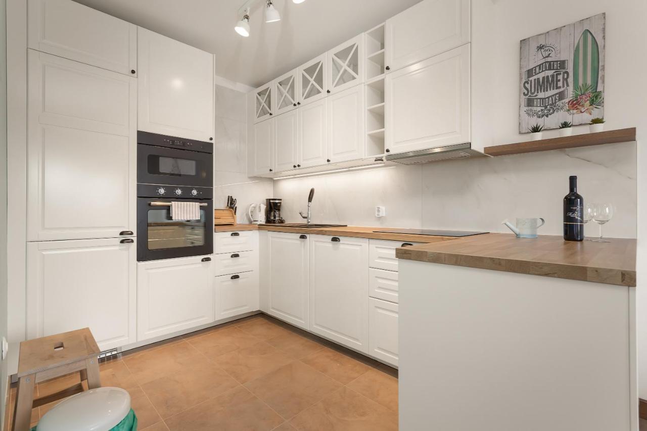 Apartments Cesare With Shared Pool Ližnjan المظهر الخارجي الصورة