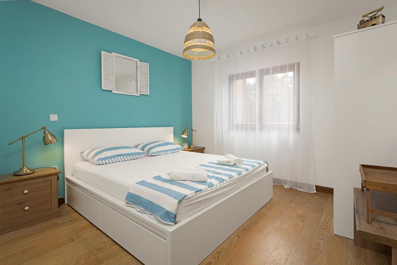 Apartments Cesare With Shared Pool Ližnjan المظهر الخارجي الصورة