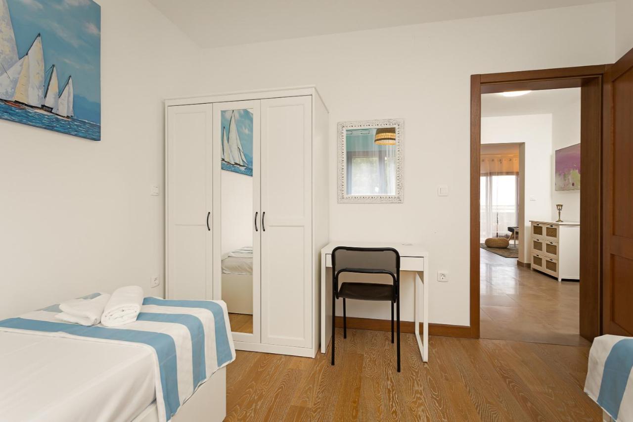 Apartments Cesare With Shared Pool Ližnjan المظهر الخارجي الصورة